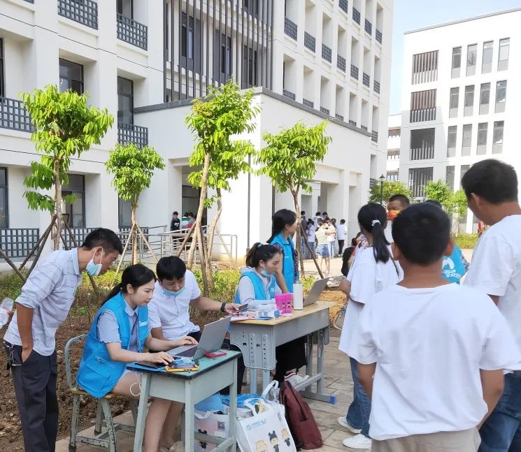 巧家縣第四中學(xué)新校區(qū)正式“啟航”，迎來首批學(xué)生！2.jpg